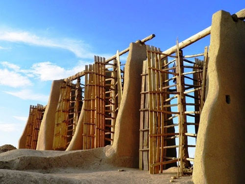 Những chiếc cối xay gió cổ đại ở thị trấn của Iran - 2