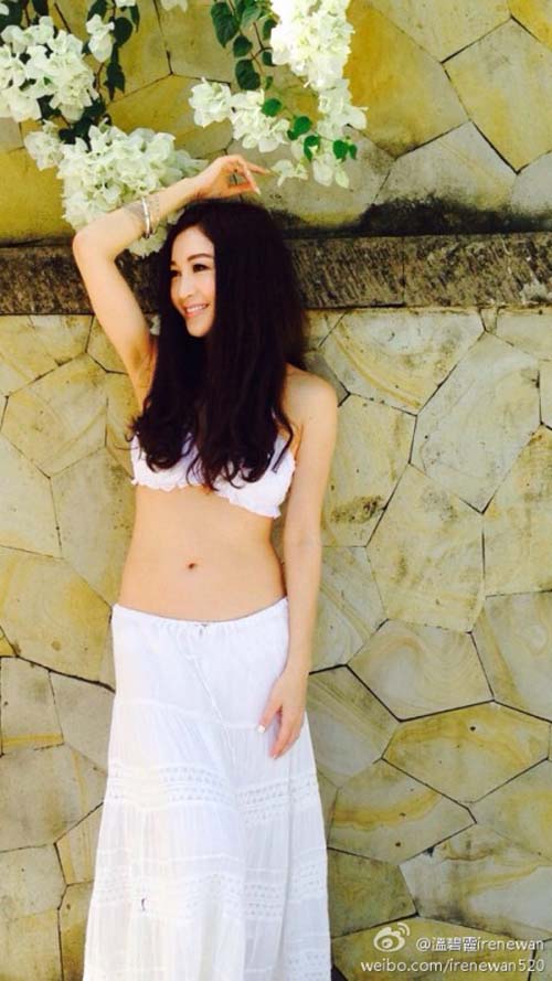 Ôn Bích Hà gần 50 tuổi vẫn nóng bỏng - 7