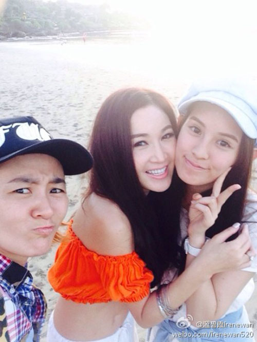 Ôn Bích Hà gần 50 tuổi vẫn nóng bỏng - 10