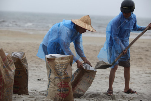 Bão Thần Sấm hướng sang TQ, Quảng Ninh mưa to, gió giật mạnh - 7