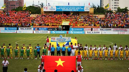 SLNA - HN.T&T: Penalty, Công Vinh và trọng tài - 2