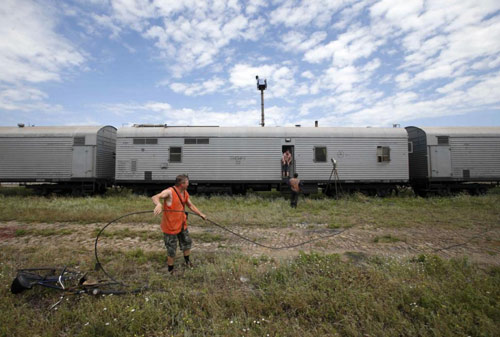 Vụ MH17: Mẹ nạn nhân cầu xin Nga trả lại thi thể con - 3