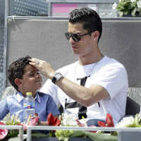 Bóng đá - Lai lịch về mẹ của con trai Ronaldo vẫn mãi bí ẩn