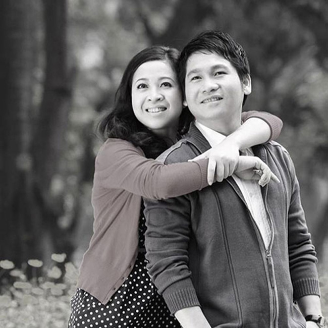 Thanh Hoa luôn được Trọng Tấn ca ngợi. “Đi đâu, gặp ai cũng không bằng vợ mình” – nam ca sỹ chia sẻ. Giọng ca Tiếng đàn bầu còn chia sẻ, anh vẫn thầm thì hát cho vợ nghe mỗi khi cần nịnh vợ.
