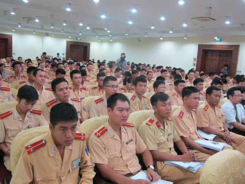 Hà Nội: CSGT có thể đỡ đẻ ngay trên đường - 2