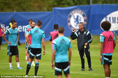 Liverpool luyện quân ở Harvard, Cesc gây chú ý ở Chelsea - 3