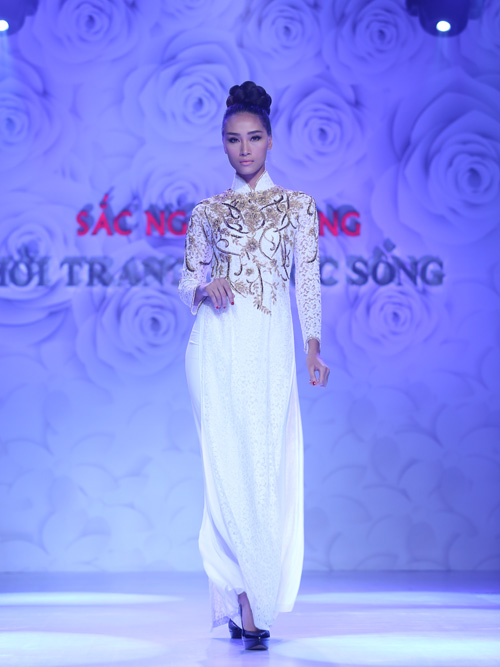 Trang Nhung quyến rũ trở lại sàn catwalk - 5