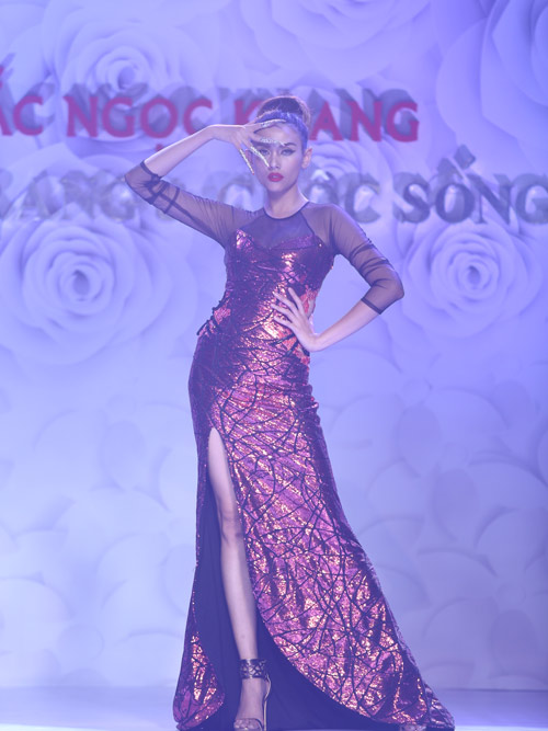 Trang Nhung quyến rũ trở lại sàn catwalk - 12