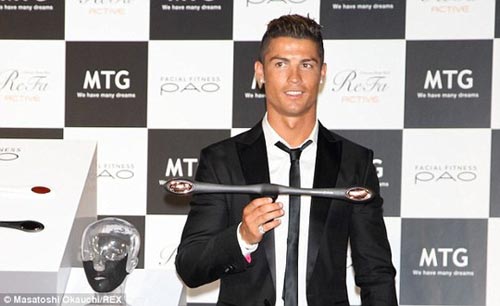 Cristiano Ronaldo ngày càng điệu - 2