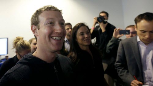 Mark Zuckerberg giàu hơn cả nhà sáng lập Google và Amazon - 1