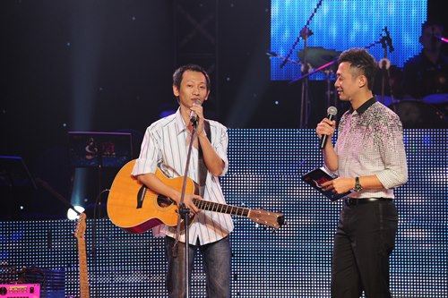 Bùi Anh Tuấn khoe khéo hình xăm trên cánh tay - 13