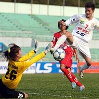 Bóng đá - Lượt về giải vô địch nữ 2014: Long đong phận nữ