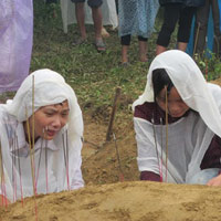 Pháp luật - Chém chết mẹ đẻ và vợ: Nghi can có dấu hiệu tâm thần