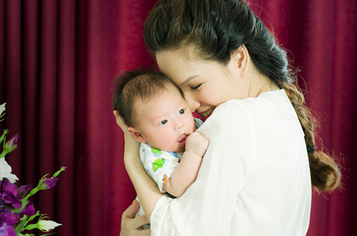 Đan Lê khoe loạt ảnh của quý tử thứ 2 - 6