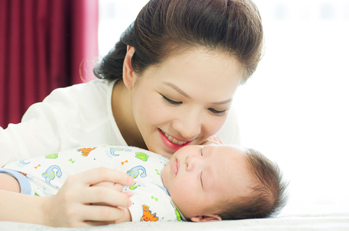 Đan Lê khoe loạt ảnh của quý tử thứ 2 - 10