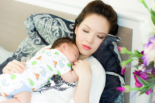 Đan Lê khoe loạt ảnh của quý tử thứ 2 - 11