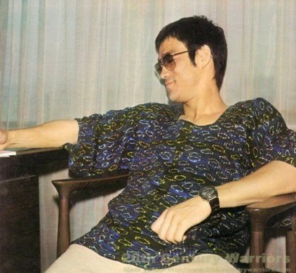 Phong cách thời trang sành điệu của Lý Tiểu Long - 12