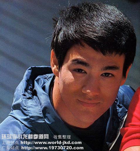 Phong cách thời trang sành điệu của Lý Tiểu Long - 18