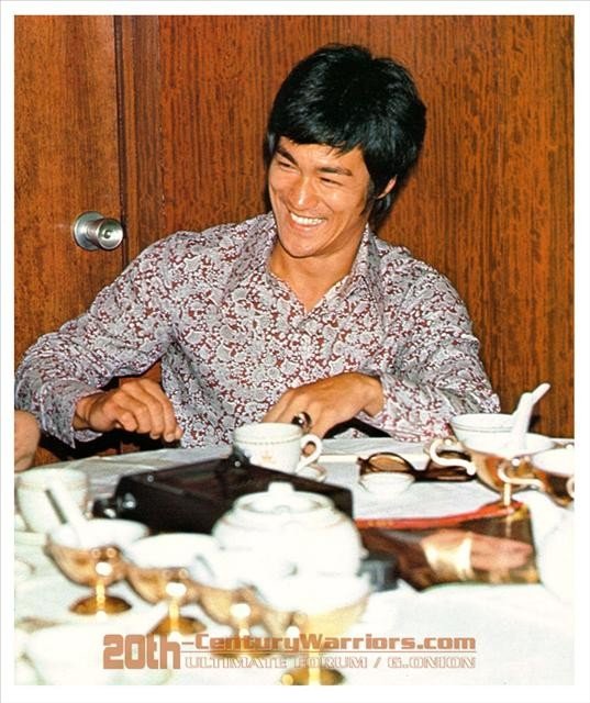 Phong cách thời trang sành điệu của Lý Tiểu Long - 17