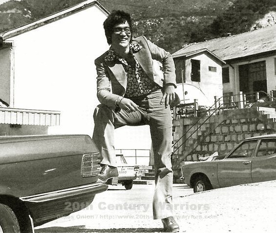 Phong cách thời trang sành điệu của Lý Tiểu Long - 6