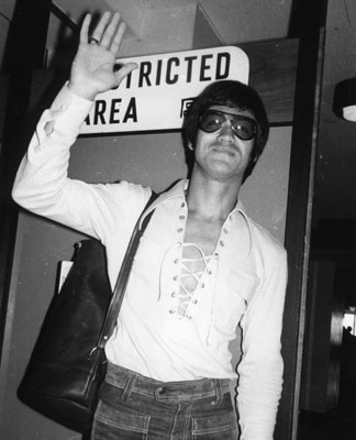 Phong cách thời trang sành điệu của Lý Tiểu Long - 18