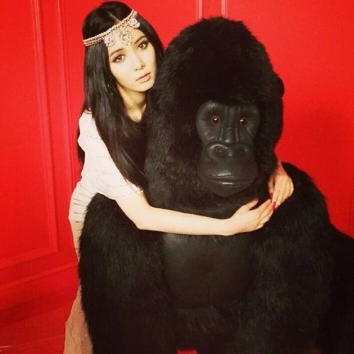 Nữ hoàng Cleopatra xứ Hàn khiến fan "loạn nhịp tim" - 2