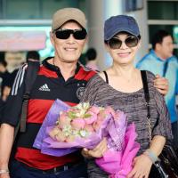 Ca nhạc - MTV - Khánh Ly và chồng trẻ trung về nước