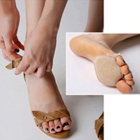 Bí quyết mặc đẹp - Mách chị em sắm phụ kiện "bảo dưỡng" đôi chân