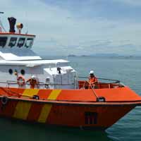 Tin tức trong ngày - Khẩn cấp cứu ngư dân bị đau ruột thừa trên biển