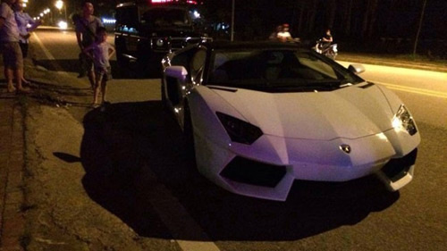 Lamborghini Aventador màu vàng vừa về Quảng Ninh - 4