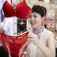 Thời trang công sở - Du học sinh, dân công sở "cháy túi" vì mùa giảm giá