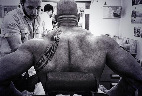 Cư dân mạng toàn cầu "mê mệt" cơ bắp của Héc-quyn - 8