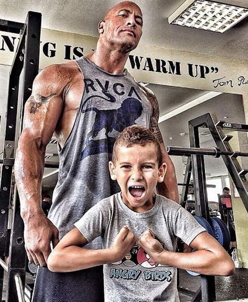 Cư dân mạng toàn cầu "mê mệt" cơ bắp của Héc-quyn - 3