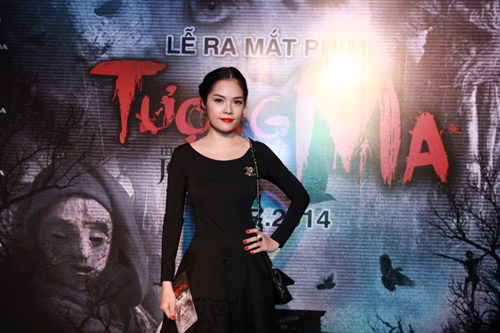 Trà Hằng, Vân Phi táo bạo chạm môi - 13
