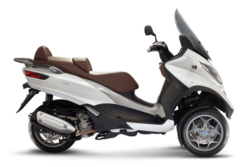 Piaggio MP3 300 2015: Sang trọng và mạnh mẽ - 4