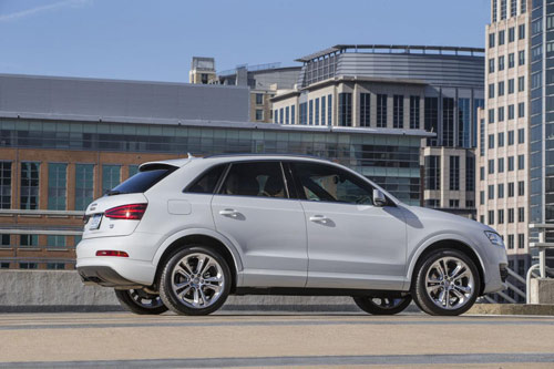 Công bố giá xe Audi Q3 2015 - 4