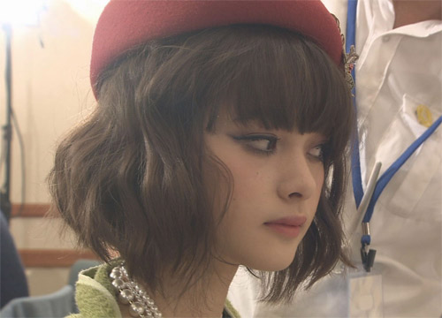 Cư dân mạng phát cuồng vì thiếu nữ lai đẹp hơn tranh - 2