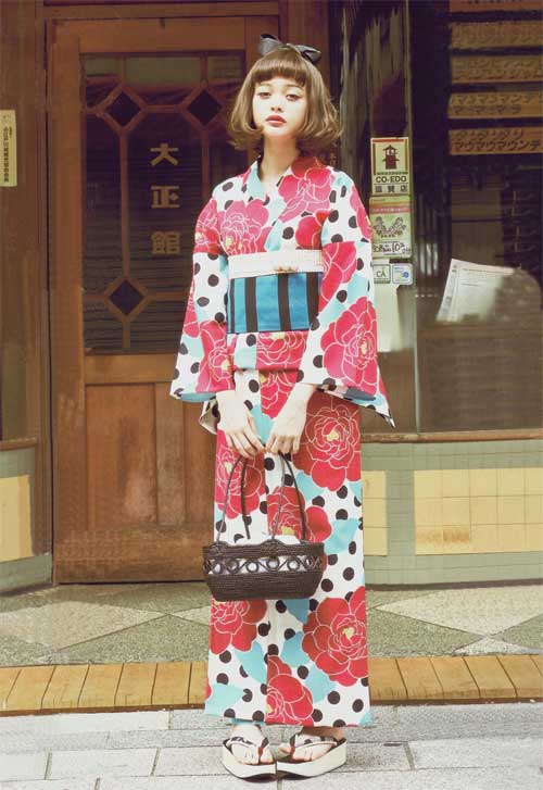 Cư dân mạng phát cuồng vì thiếu nữ lai đẹp hơn tranh - 5