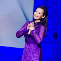 Show Khánh Ly: Mỉm cười mà nước mắt lăn dài