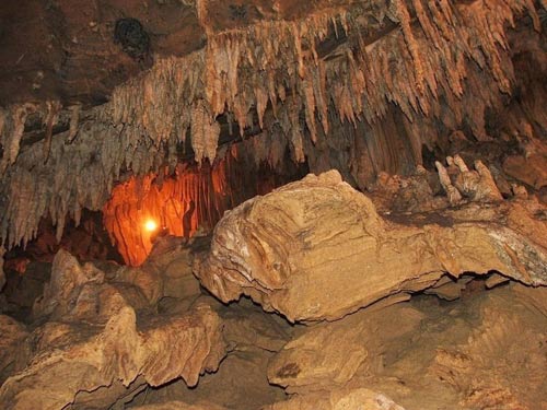 Khám phá hang động sâu nhất thế giới - 1