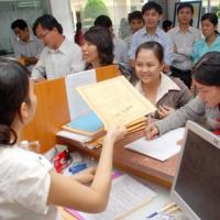 Tin tức trong ngày - Công chức ít cười: Hách dịch để tạo “uy”