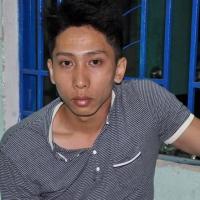 Pháp luật - Trinh sát hóa trang bắt 9X cướp tài sản du khách