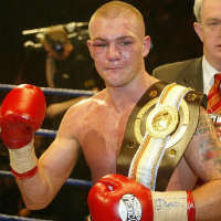 Thể thao - Cựu vô địch quyền anh suýt bị bắn chết