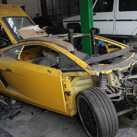 Ô tô - Xe máy - “Bò vàng” Lamborghini Gallardo bị “mổ bụng” tại Hà Nội
