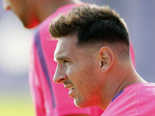 Messi, Ronaldo cắt tóc, ai sành điệu hơn? - 1