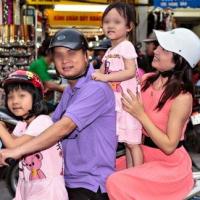 Tin tức trong ngày - Người Anh "hoảng" với "ma trận" xưng hô ở VN