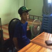 Pháp luật - Vào quán phở, giật iPhone của nữ sinh