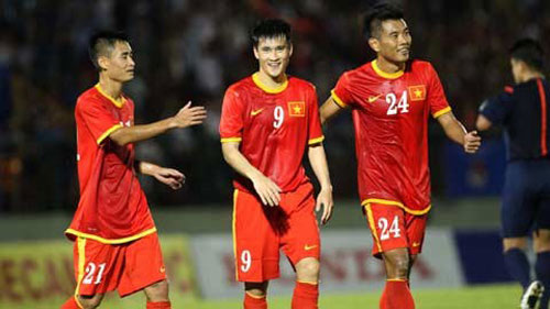 ĐT Việt Nam & AFF Cup 2014: Vỗ tay ở “ao làng” - 2