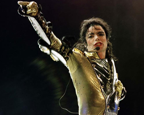 Thăm khu biệt thự rao giá 19,5 triệu đô của Michael Jackson - 1