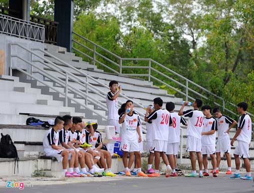 U19 Việt Nam tập bứt tốc như thần tượng Ronaldo ở Brunei - 10